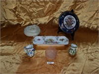 Assorted miniature collectibles (6)