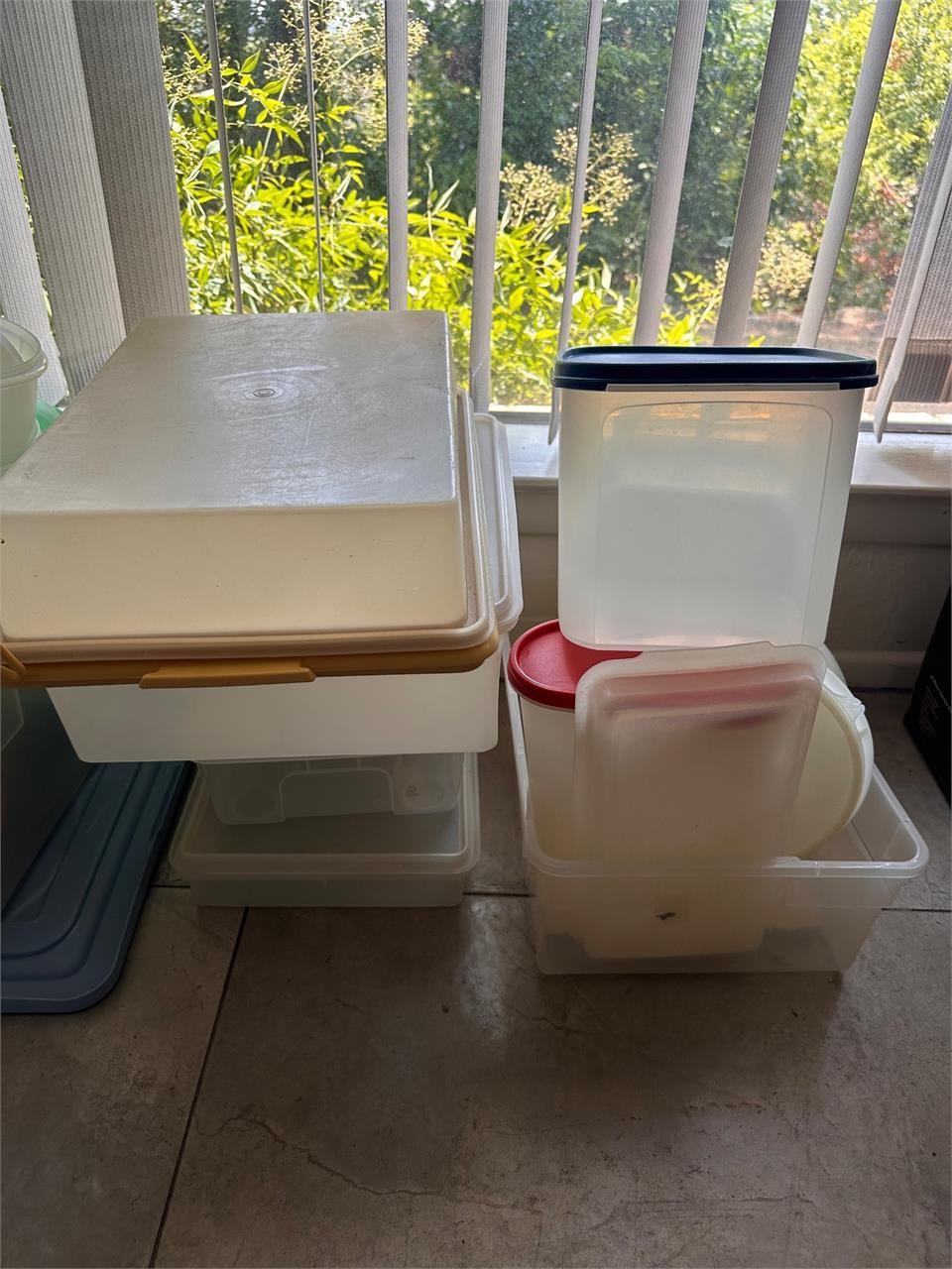 Large Tupperware and other containers