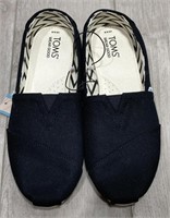 Toms Ladies Canvas Shoes Size 8 (light Use)