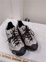 Men's running shoes size 9