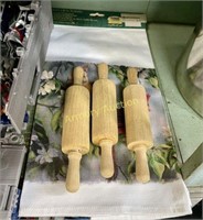 SMALL WOODEN ROLLING PINS - NEW TOWEL