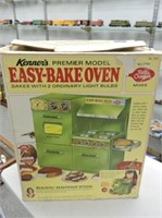 Kenner "Betty Crocker" Easy bake Oven with Box