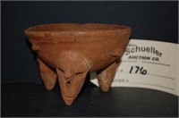 La Selva Curridibot Tripod Pottery Bowl