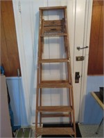 6ft Wooden Step Ladder