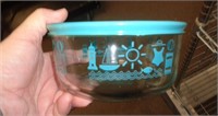 NEW 4 CUP GLASS PYREX BOWL W LID