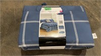 New Full size comforter set with sheets