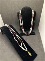 Complementary necklace and bracelet with pearls?