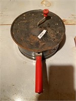 Vintage popcorn popper