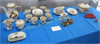 Mikasa Strawberry festival: 8 cups & saucers,