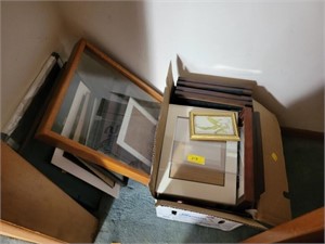 COLLECTION OF ASSORTED PICTURE FRAMES