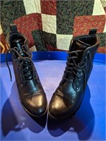 Chonky black boots sz 8