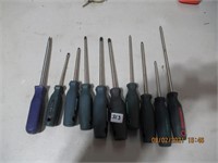 10 assorted Screwdrivers