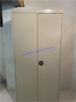 Metal Storage Cabinet W/Key