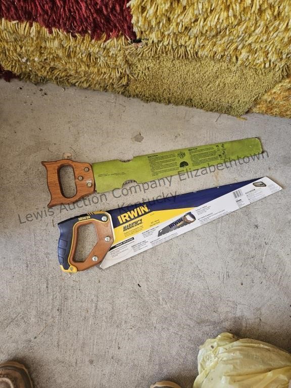 2 hand saws new condition