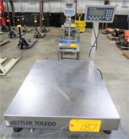 METTLER-TOLEDO (150 lb.) DIGITAL PLATFORM SCALE