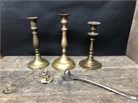 3 asssorted brass cadlesticks & 2 snuffers