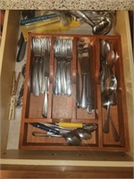 Drawer lot of misc kitchen utensils