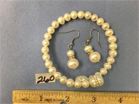 Freshwater pearl bracelet and matching earrings