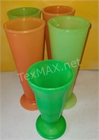 (5) Plastic Cups