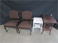 PR OF OPEN ARMCHAIRS & 2 OCCASIONAL TABLES