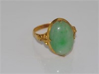 Yellow gold and jade ring marked 22K