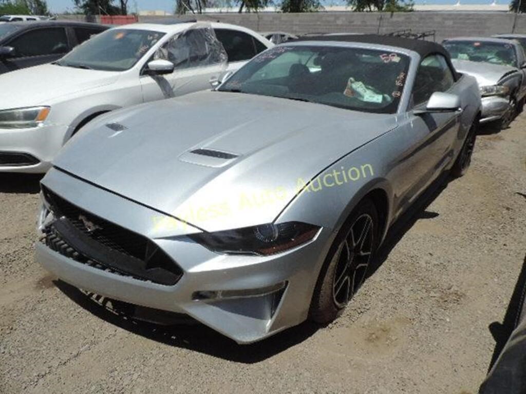 2018 Ford Mustang 1FATP8UH3J5133157 Silver