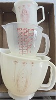 Vintage Tupperware Measuring cups
