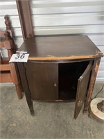 Small Cabinet/Table with (2) Doors 22x16x26.5"