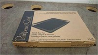 Pampered Chef Small Bar Pan in Box
