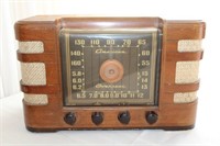 ANTIQUE CROSLEY RADIO