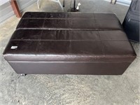 Ottoman w/Hide-A-Bed U233