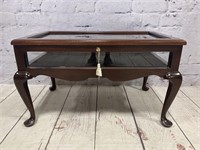 Queen Anne Style Bijouterie Table