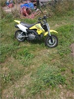 23 SUZUKI DR-Z 50 MINI BIKE LIKE NEW