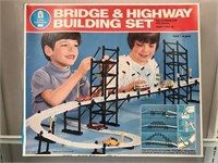 Vintage 1975 Kenner Bridge & Highway Building Set