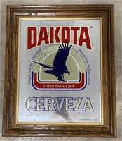 Dakota cerveza wheat brewed beer mirrored