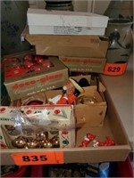 FLAT OF VTG. CHRISTMAS ORNAMENTS & RELATED