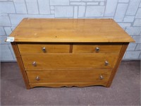 Short dresser in good condition