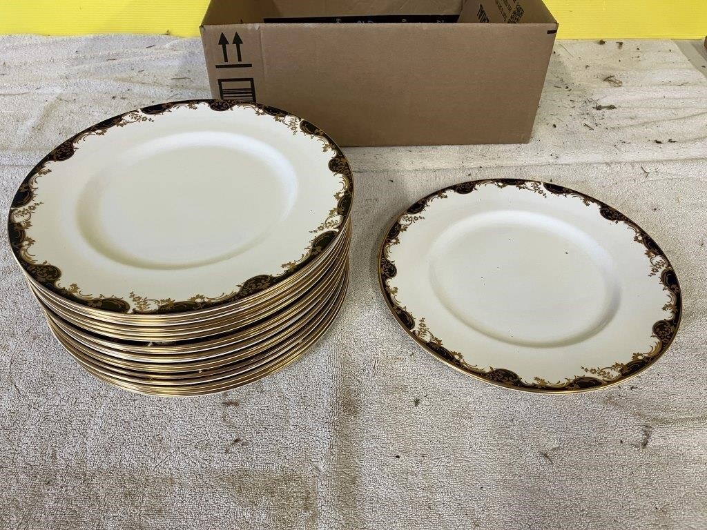 Minton Versailles 18 x Dinner Plates 10”