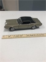 Sunstar 1968 Cougar 1/18 Scal Die Cast Model Car