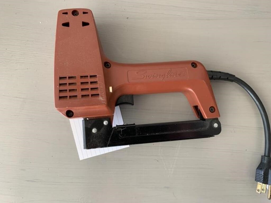 SWINGLINE ELECTRIC STAPLE GUN