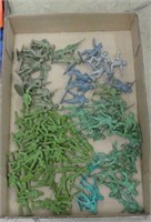 TRAY: PLASTIC SOLDIER FIGURES