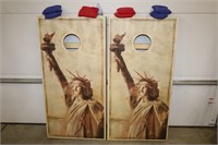 STATUE OF LIBERTY CORN HOLE BOARDS WITH BAGS