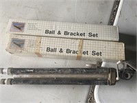 Ball & bracket set