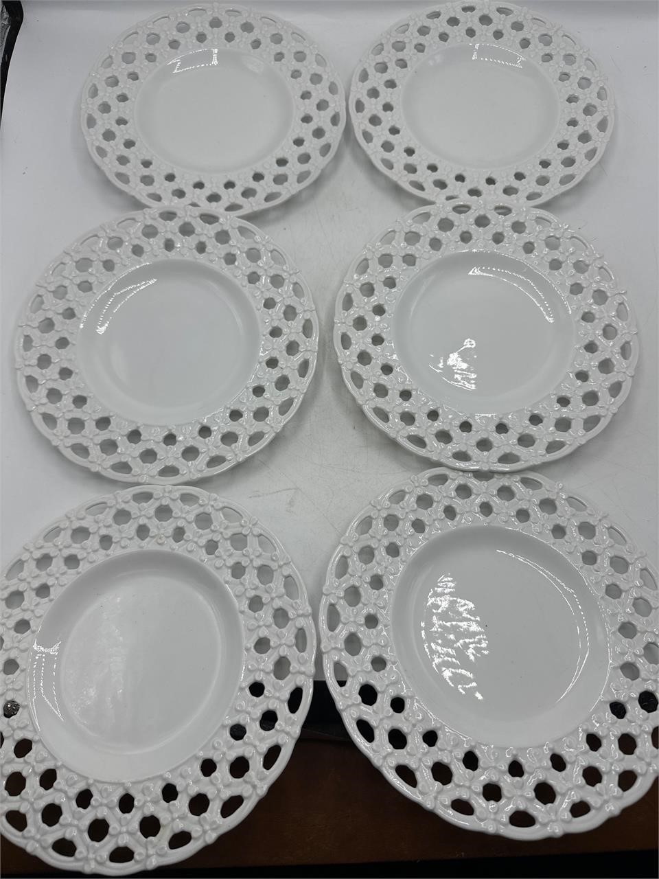 Milk glass lattice plates