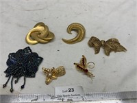 Vintage Lot of Brooches-Pins