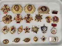 ASSORTED LOT OF RUSSIAN BADGES