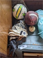 Football & Soccer Ball Gloves