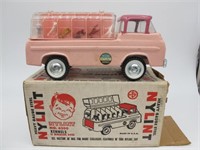 COMPLETE 1960S NYLINT PINK FORD KENNEL VAN NO.6200