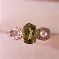 $170 Silver Rhodium Plated Peridot(1.6ct) Ring