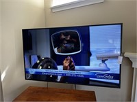 55" Samsung Wall Mounted Flatscreen Smart TV w/